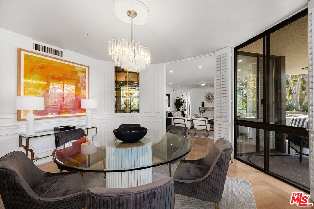 300 N Swall Dr Unit: 257