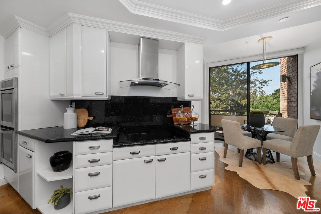 300 N Swall Dr Unit: 257