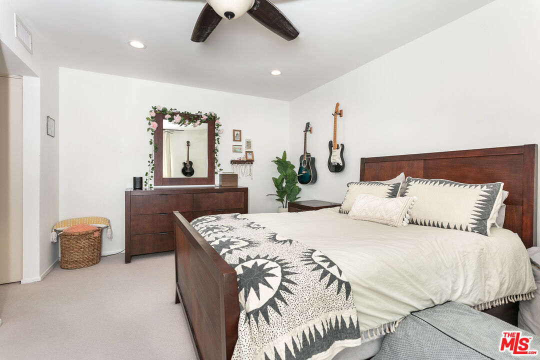 11687 Montana Ave Unit: 206