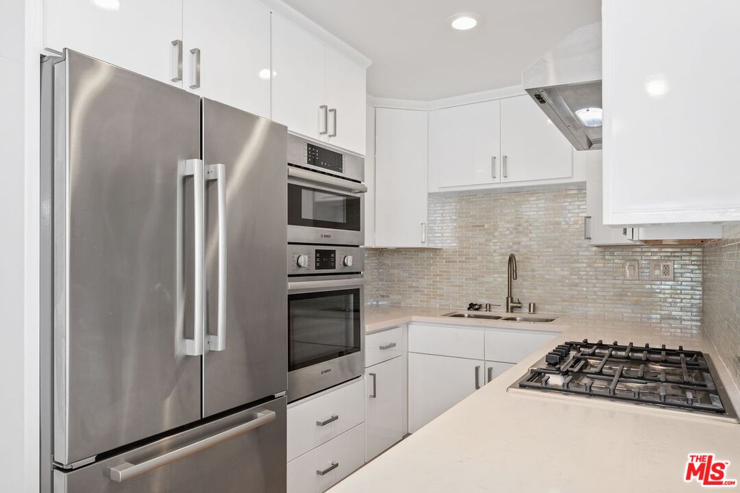 17368 W Sunset Blvd Unit: 306