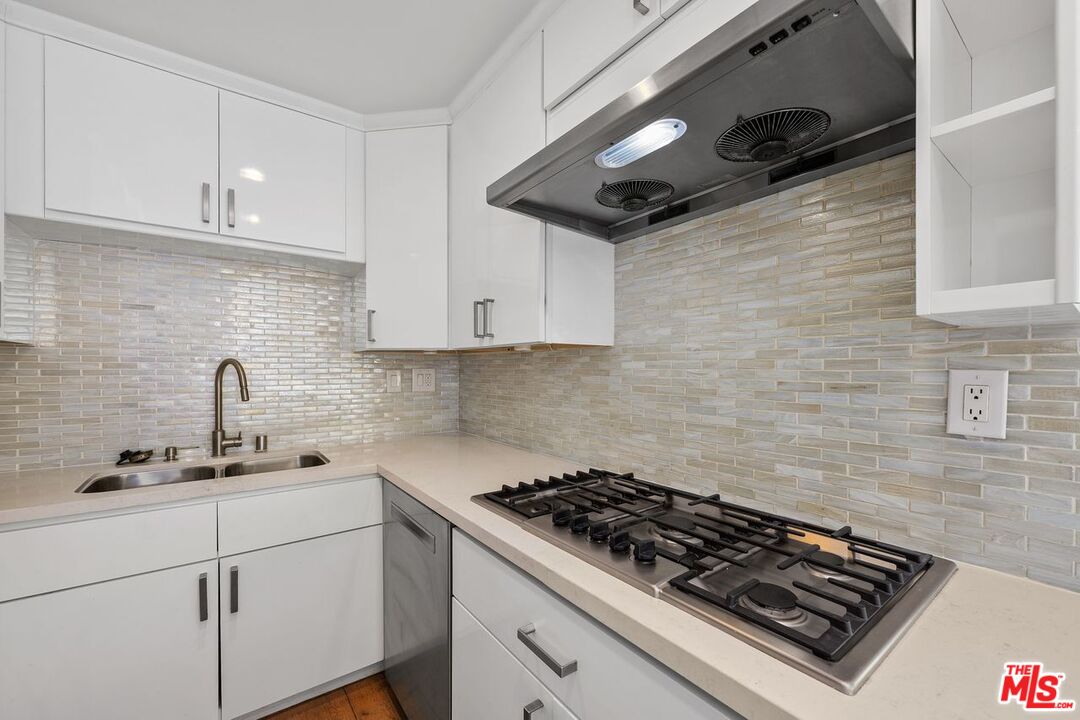 17368 W Sunset Blvd Unit: 306