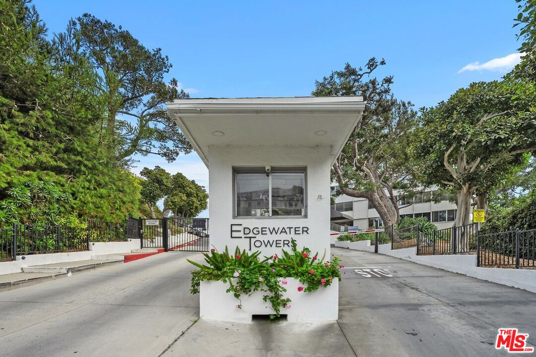 17368 W Sunset Blvd Unit: 306