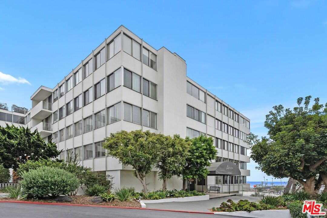 17368 W Sunset Blvd Unit: 306