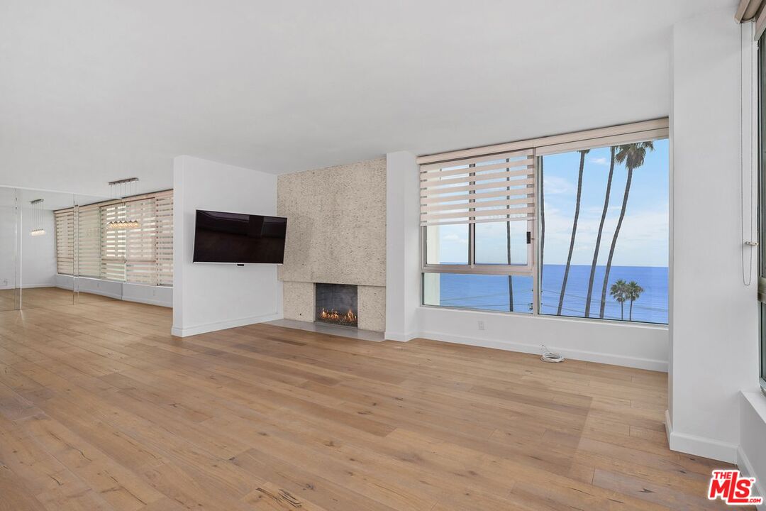 17368 W Sunset Blvd Unit: 306