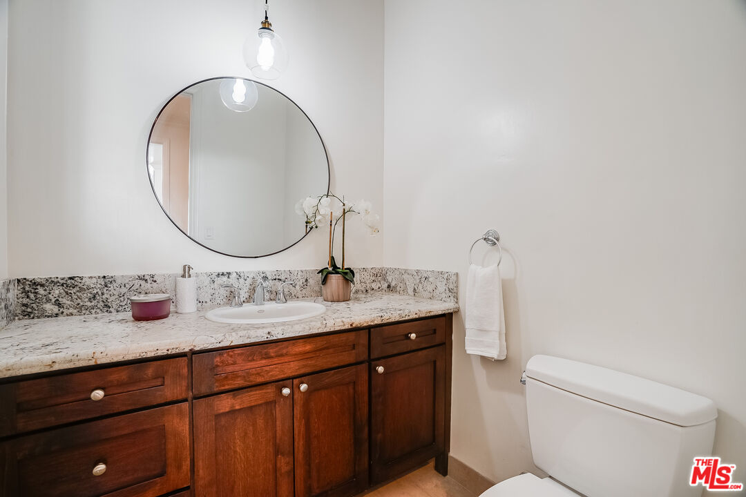 430 N Maple Dr Unit: 303