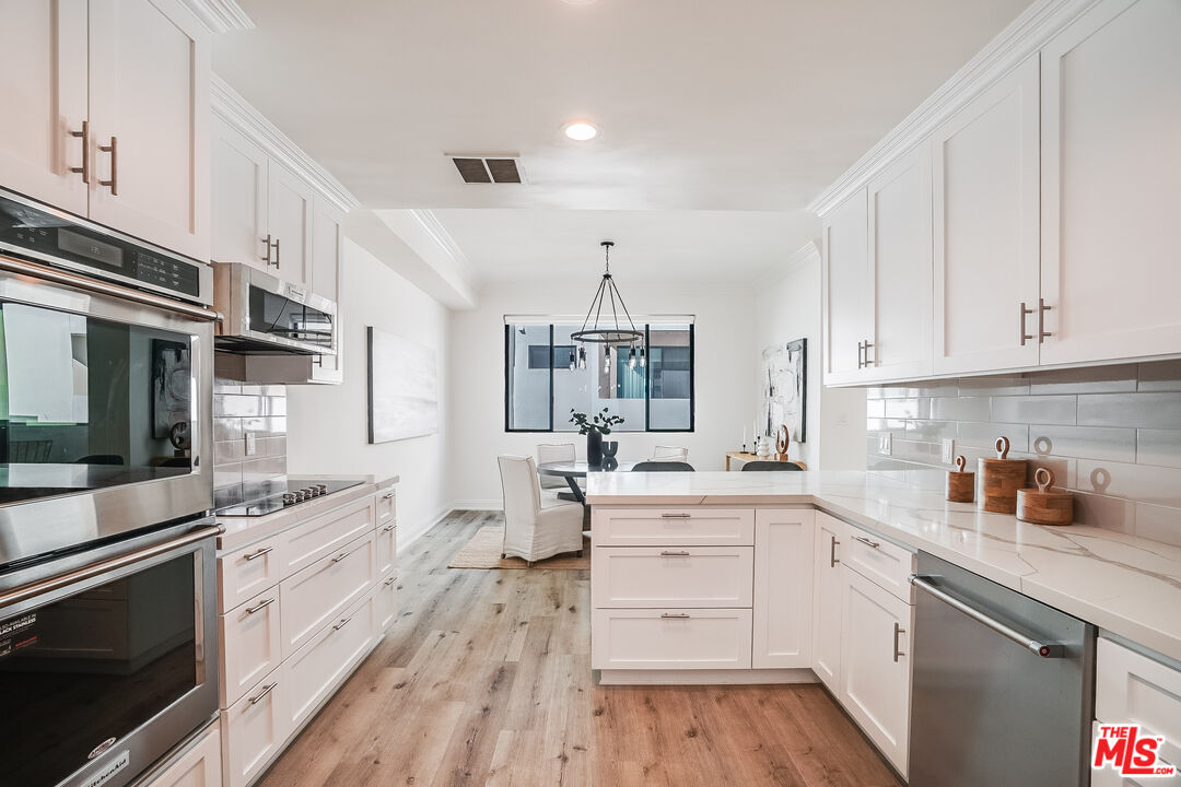430 N Maple Dr Unit: 303