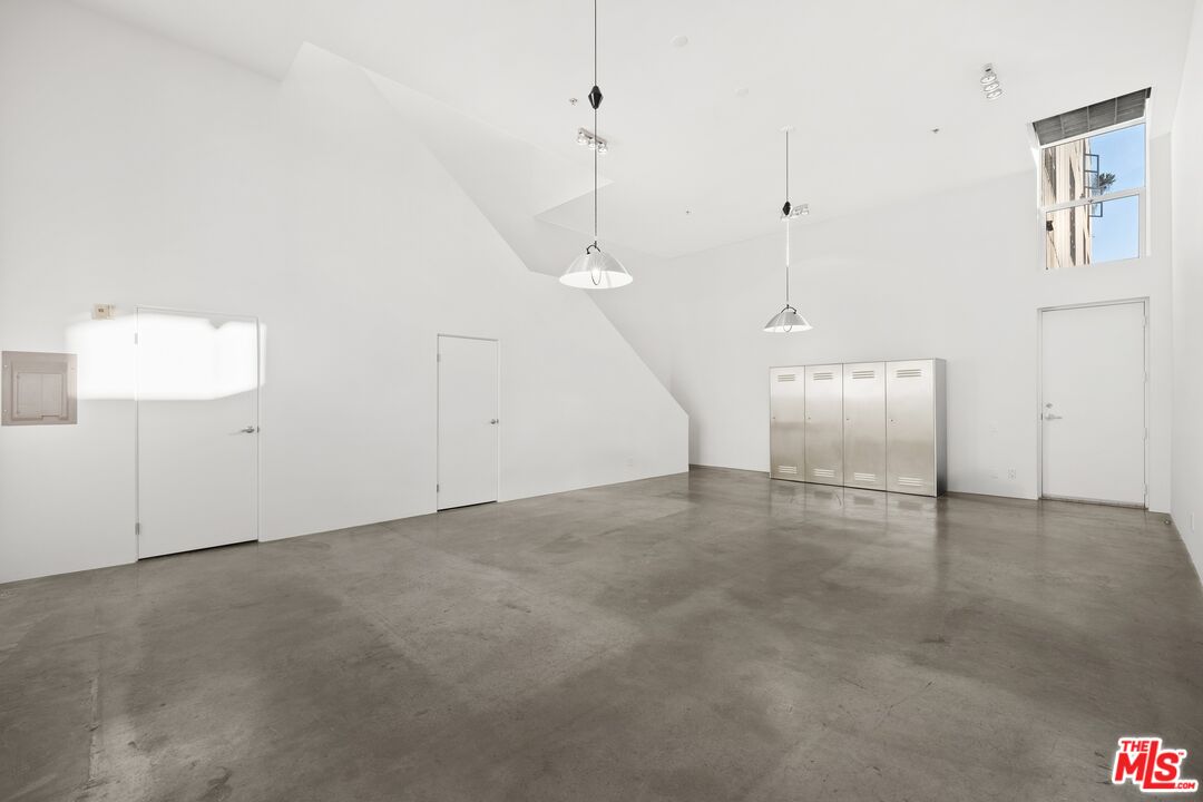 1643 12th St Unit: 5