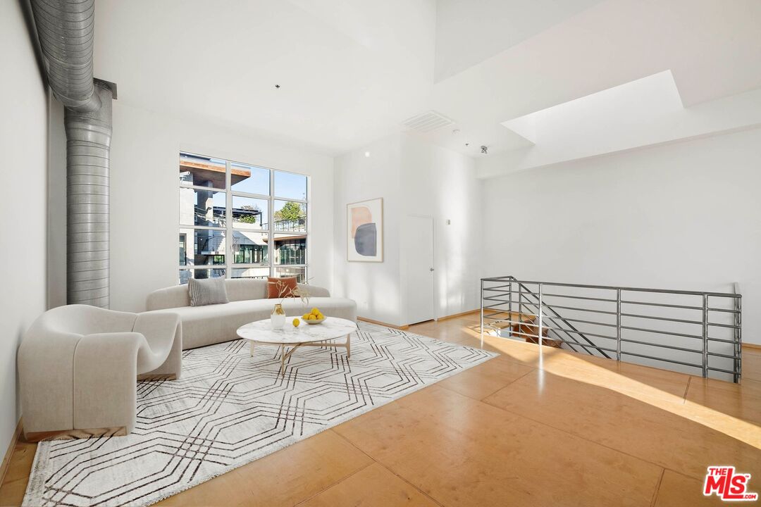 1643 12th St Unit: 5