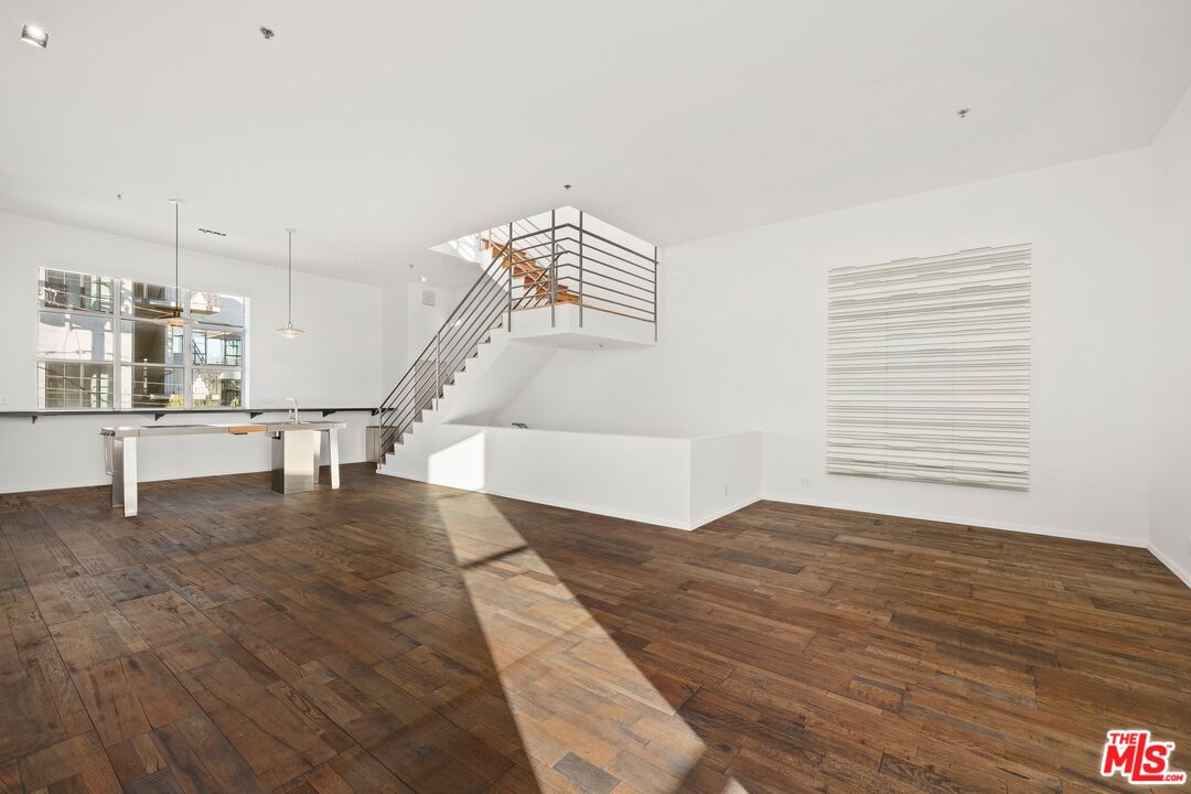 1643 12th St Unit: 5