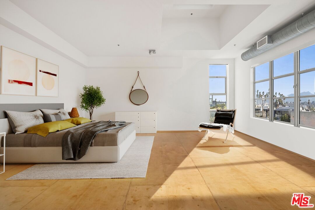 1643 12th St Unit: 5