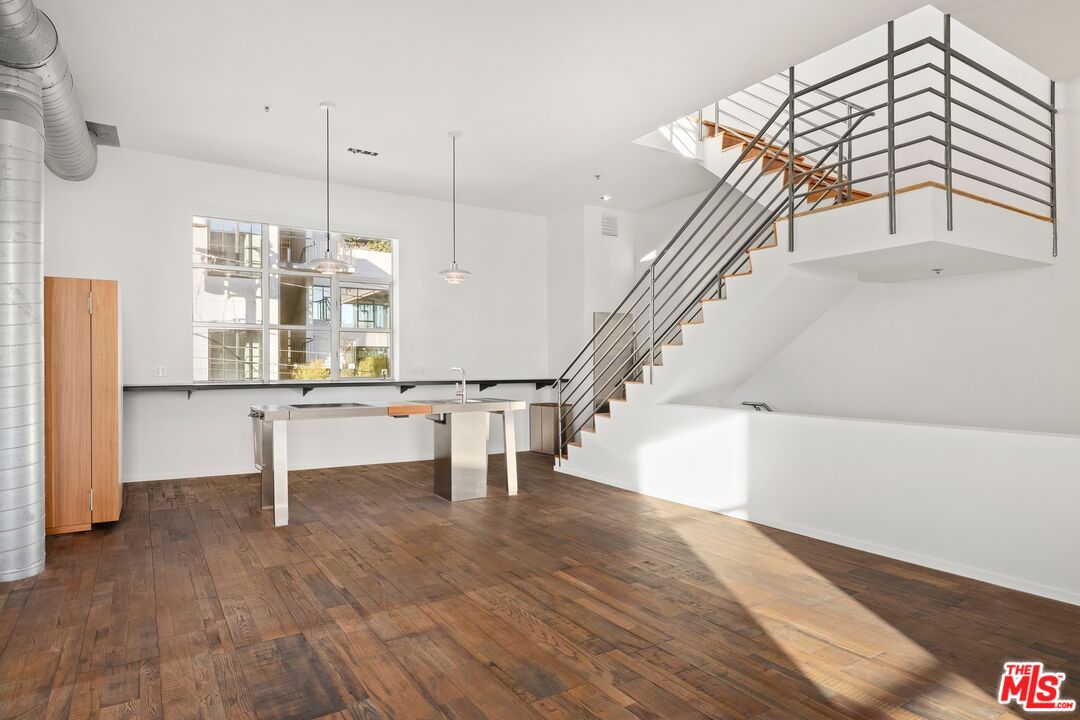 1643 12th St Unit: 5