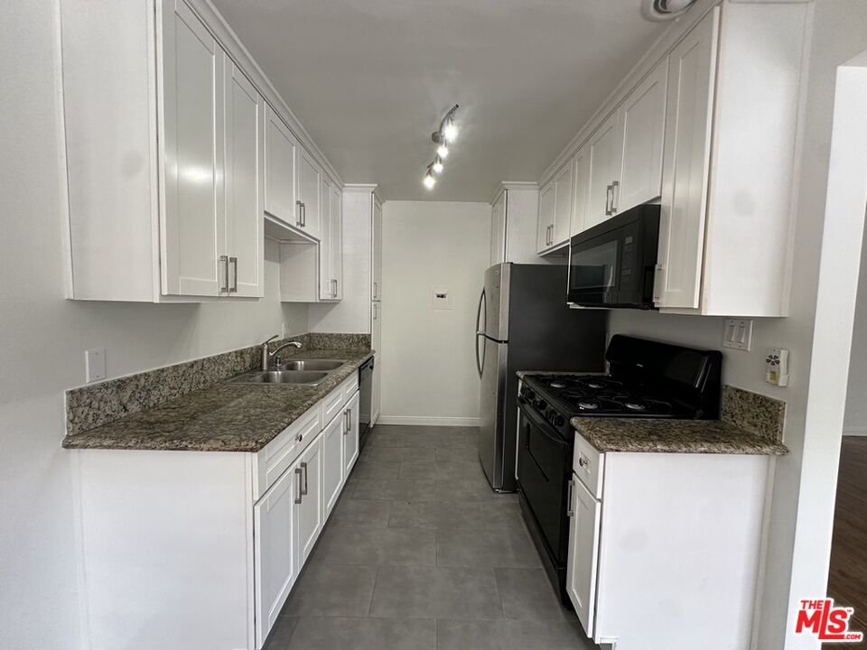 623 Ashland Ave Unit: 2