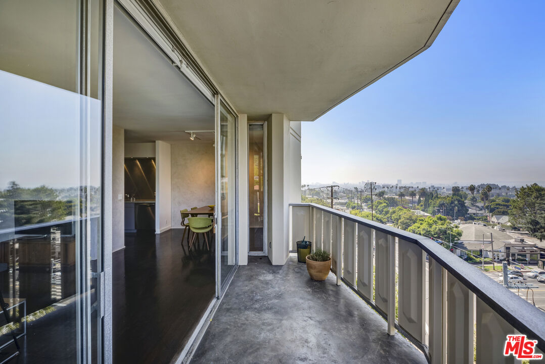 4455 Los Feliz Blvd Unit: 708