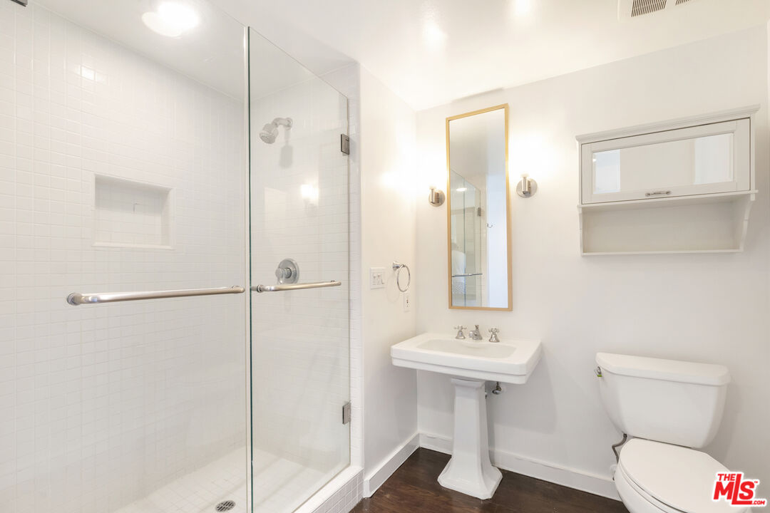 4455 Los Feliz Blvd Unit: 708