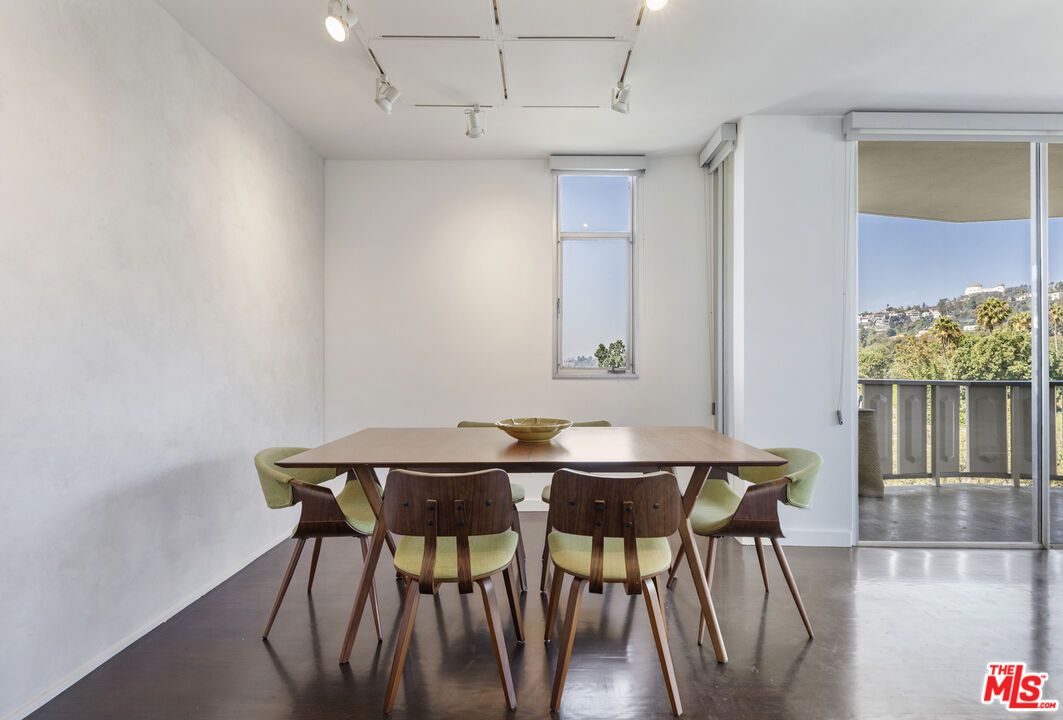 4455 Los Feliz Blvd Unit: 708