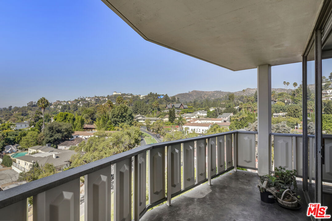4455 Los Feliz Blvd Unit: 708