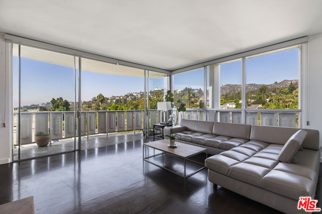 4455 Los Feliz Blvd Unit: 708