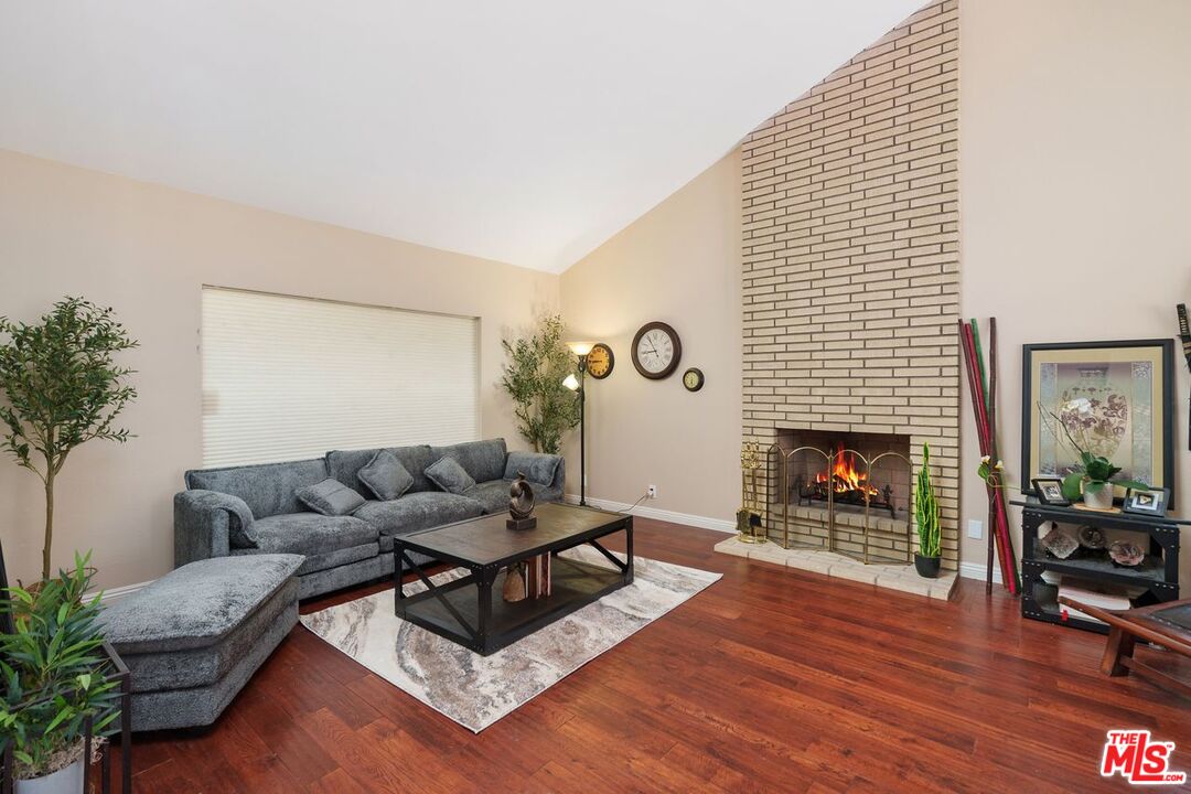 13746 Valleyheart Dr