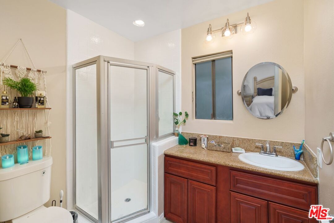 13746 Valleyheart Dr