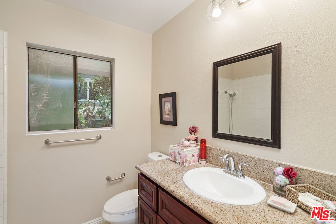 13746 Valleyheart Dr