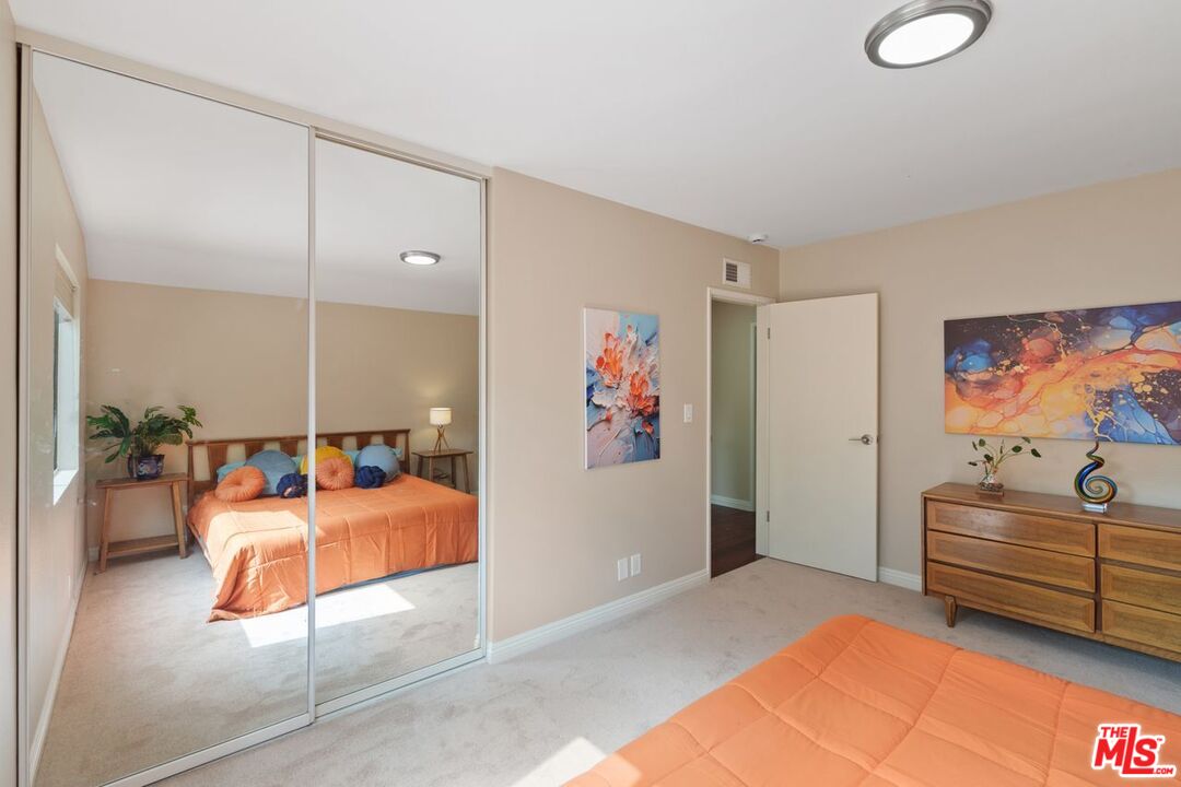 13746 Valleyheart Dr