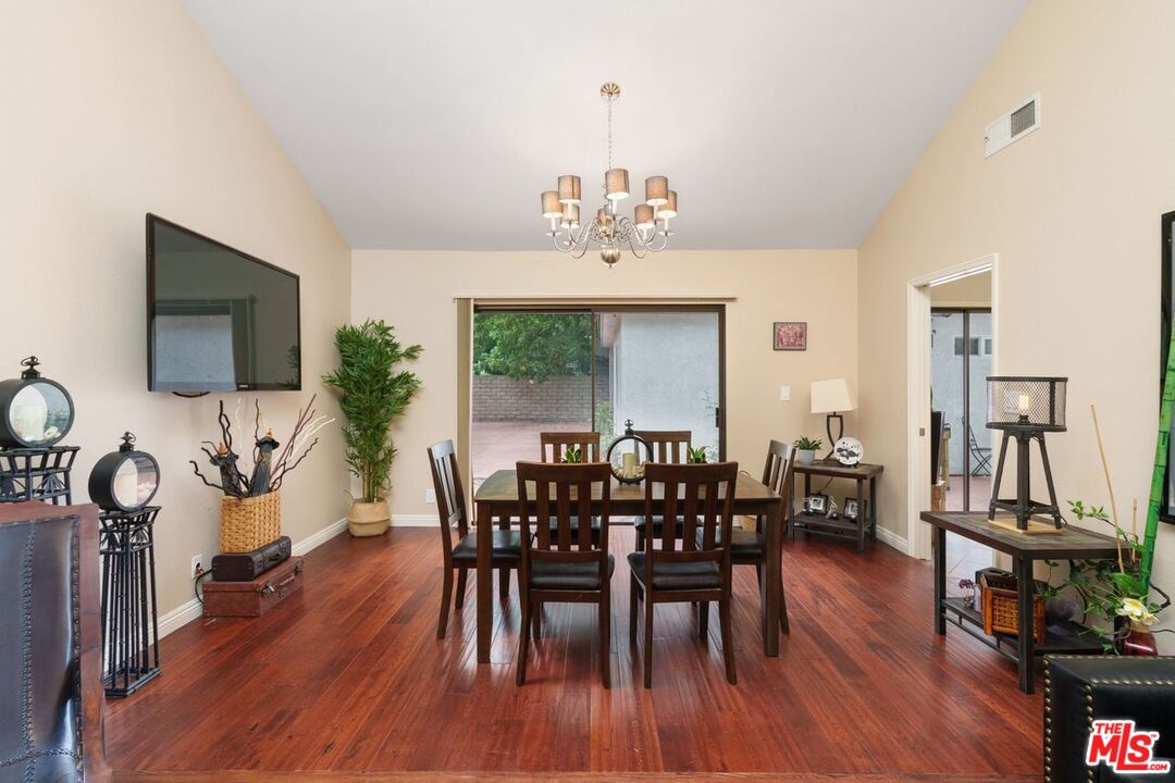 13746 Valleyheart Dr