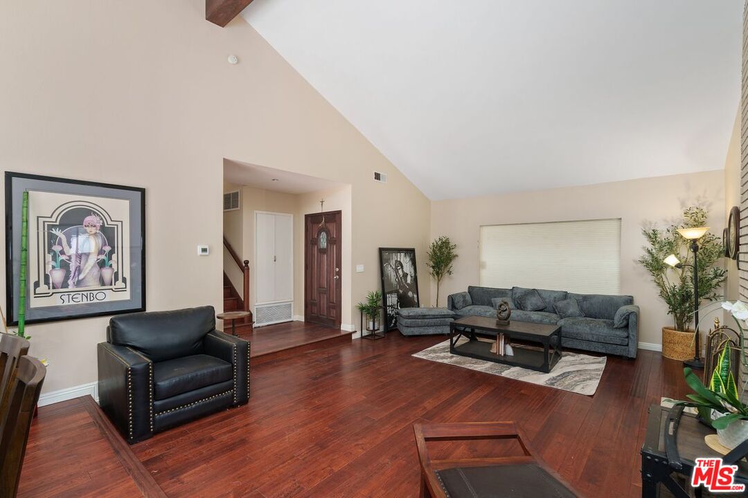 13746 Valleyheart Dr