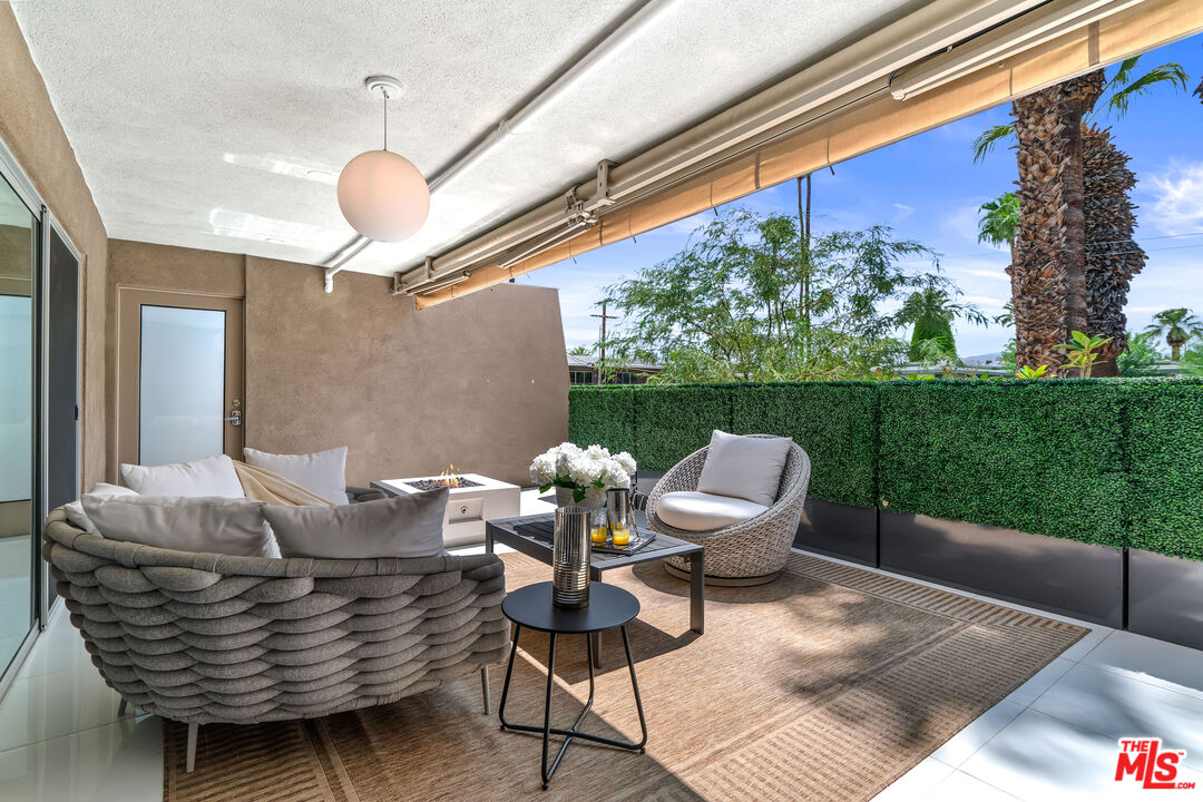 197 W Via Lola Unit: 10