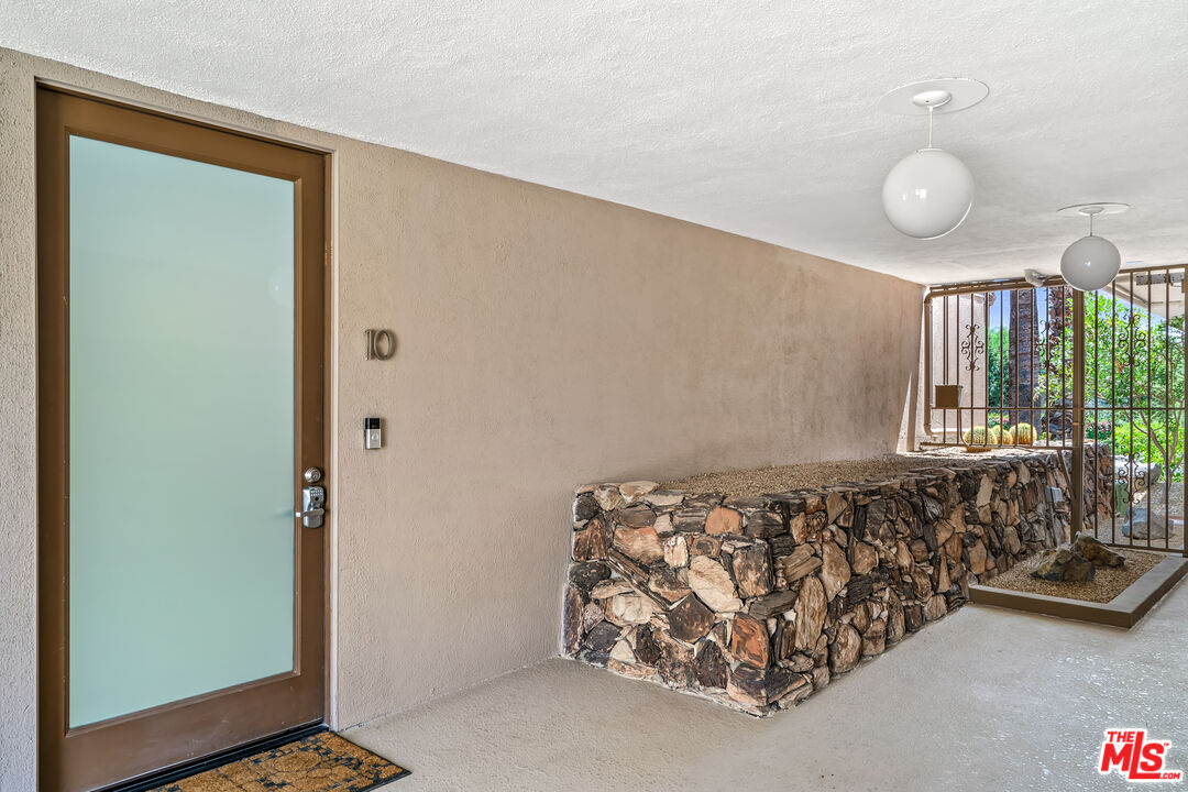 197 W Via Lola Unit: 10