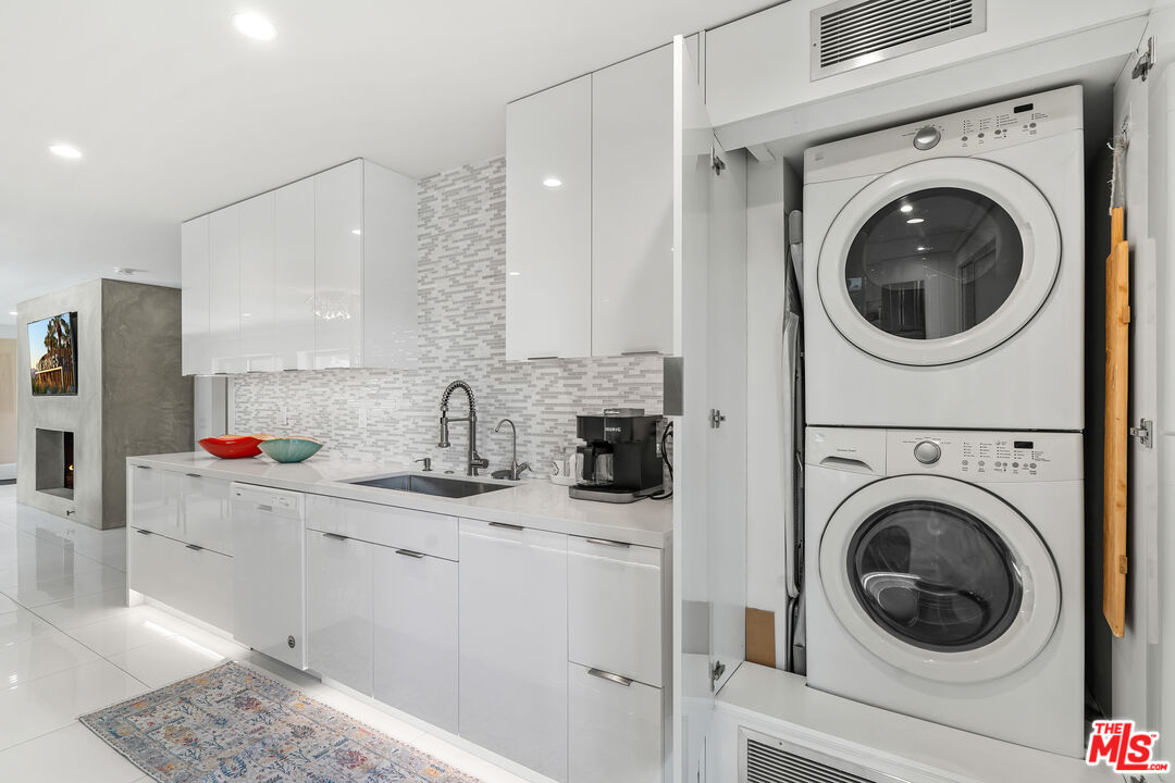 197 W Via Lola Unit: 10