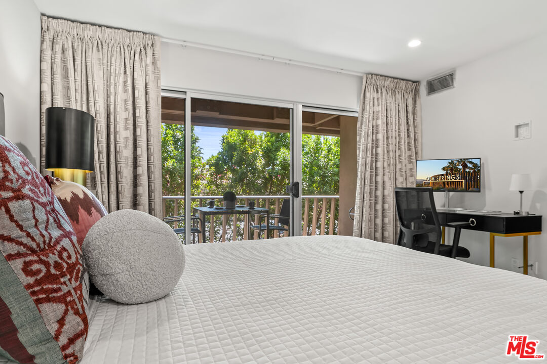 197 W Via Lola Unit: 10