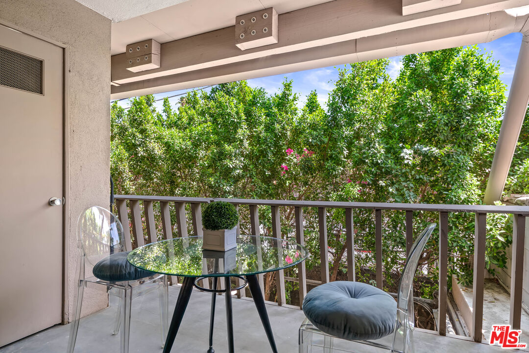 197 W Via Lola Unit: 10