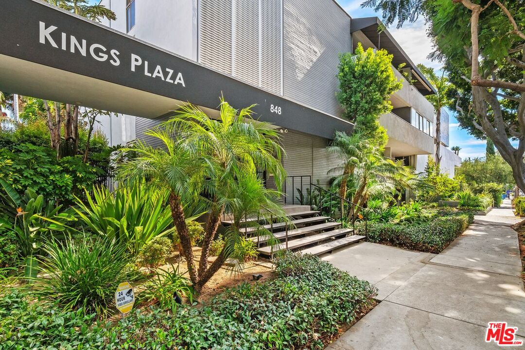 848 N Kings Rd Unit: 310