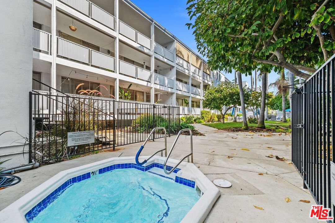 848 N Kings Rd Unit: 310