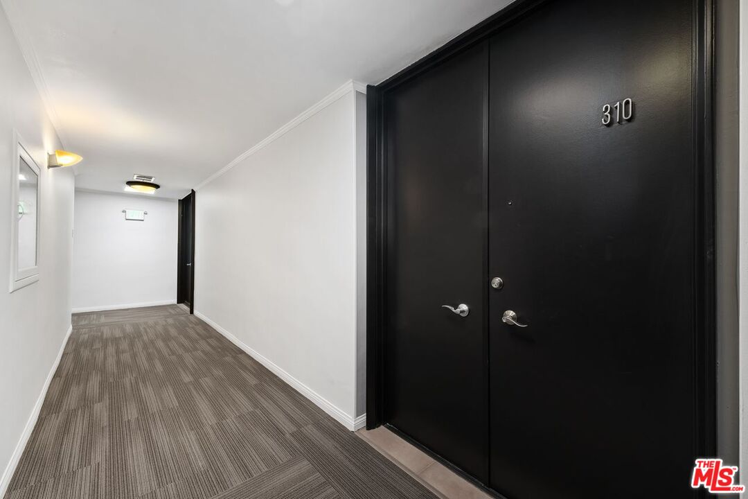 848 N Kings Rd Unit: 310