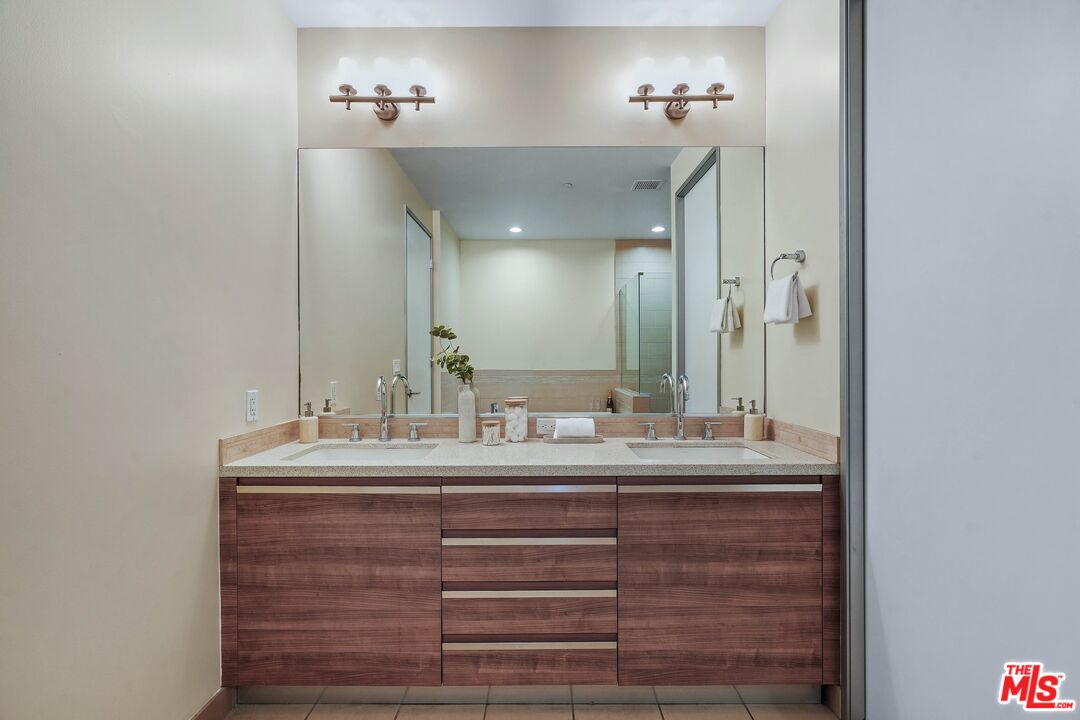 3111 Via Dolce Unit: 304