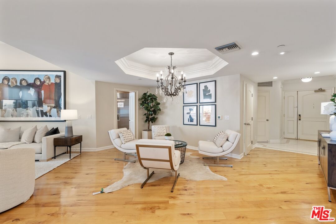 430 N Oakhurst Dr Unit: 407