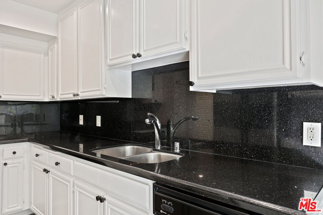 4501 Cedros Ave Unit: 217