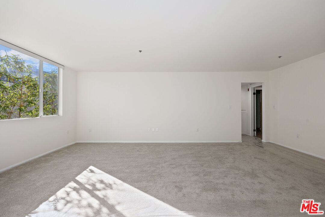 4501 Cedros Ave Unit: 217