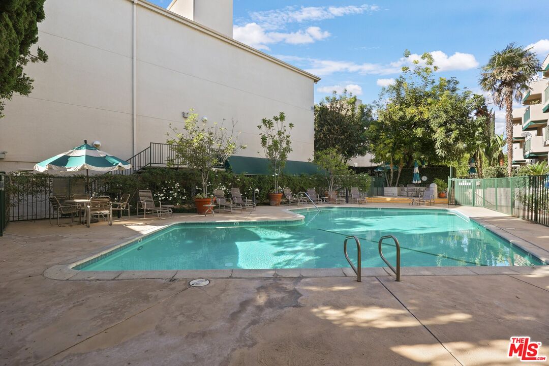 4501 Cedros Ave Unit: 217