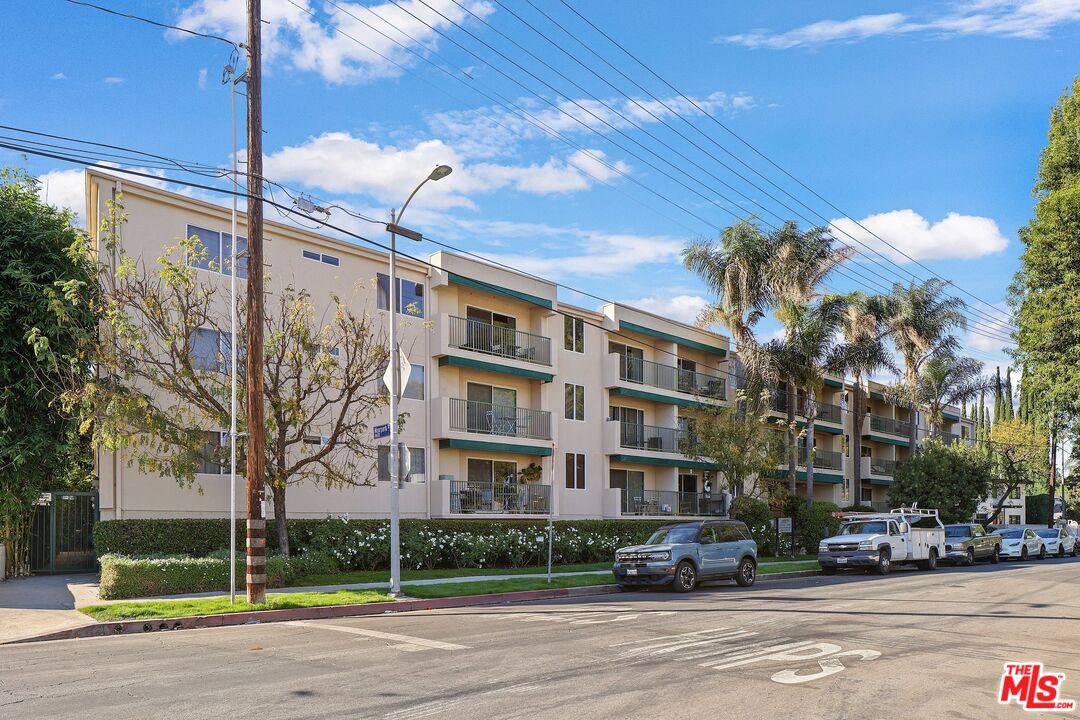 4501 Cedros Ave Unit: 217