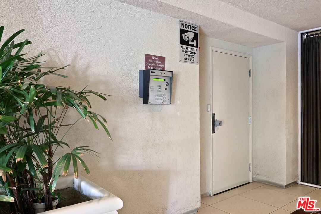 4501 Cedros Ave Unit: 217