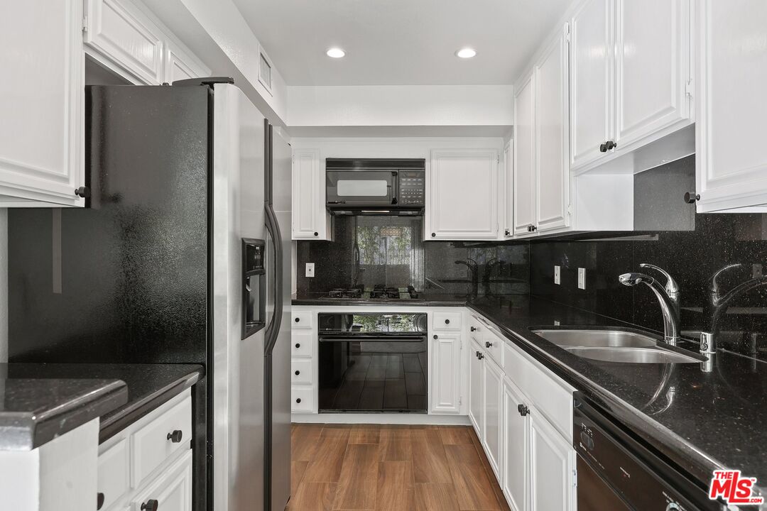 4501 Cedros Ave Unit: 217