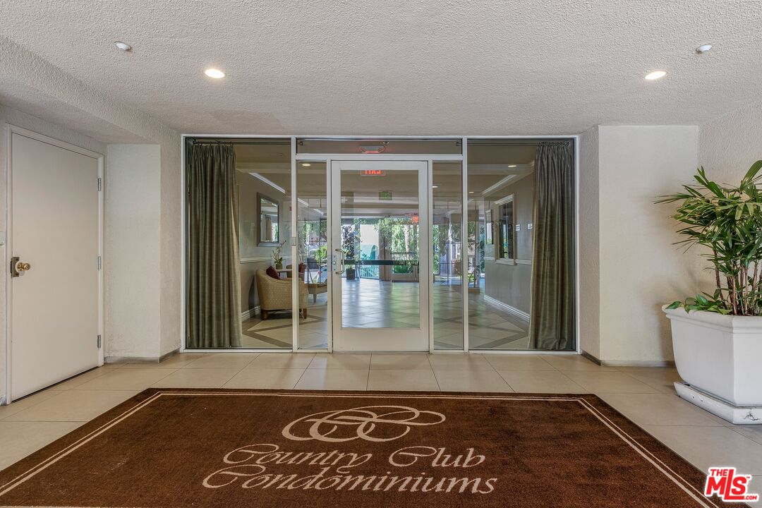 4501 Cedros Ave Unit: 217