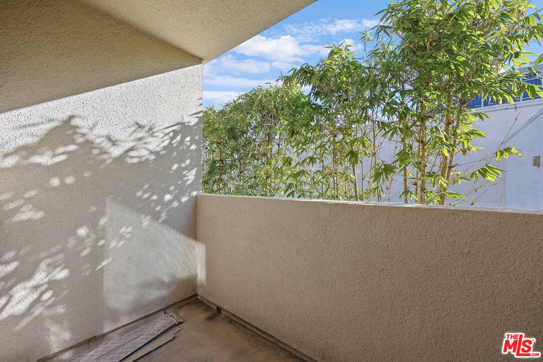 4501 Cedros Ave Unit: 217