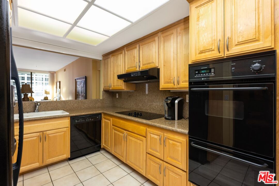 10660 Wilshire Blvd Unit: 1102