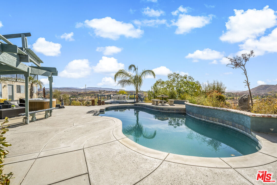 38675 Green Meadow Rd