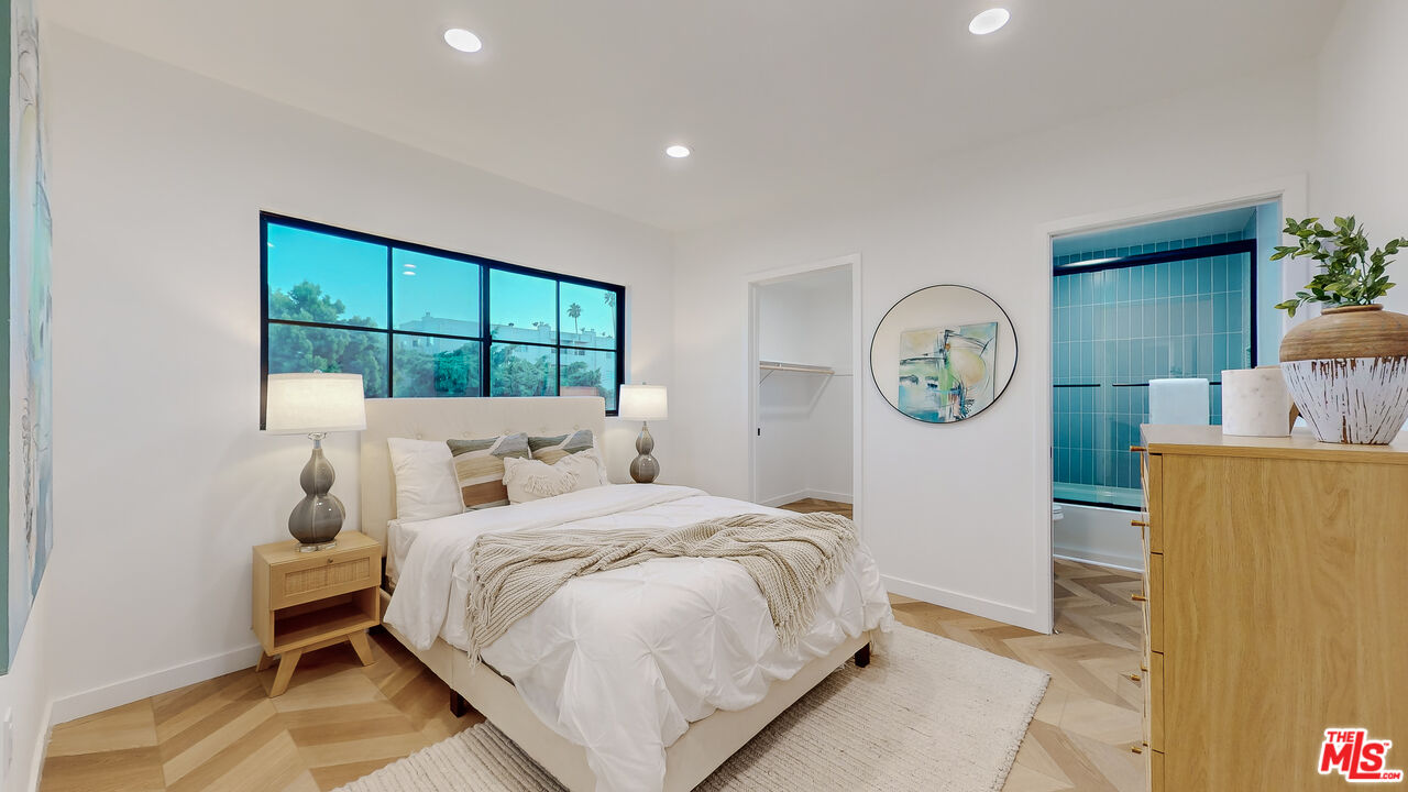 1235 N Citrus Avenue