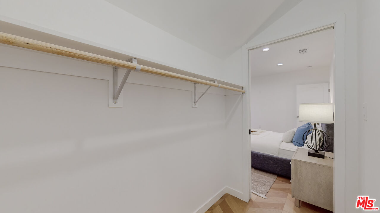 1235 N Citrus Avenue