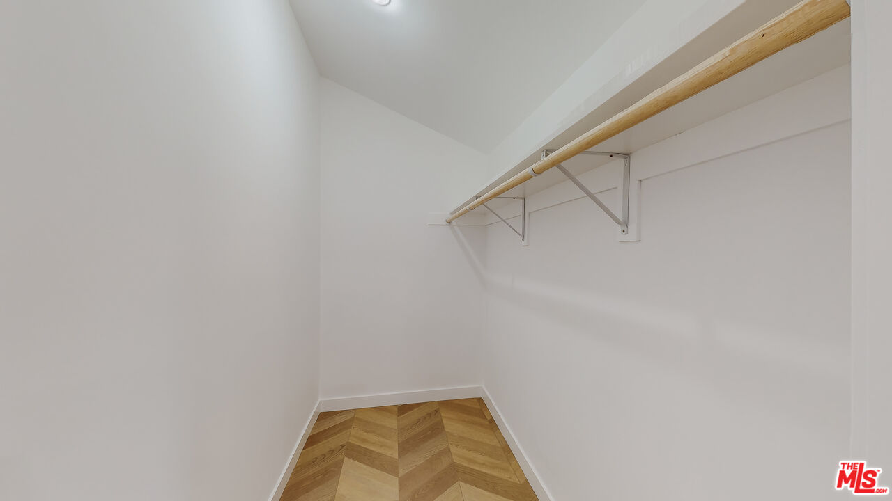 1235 N Citrus Avenue